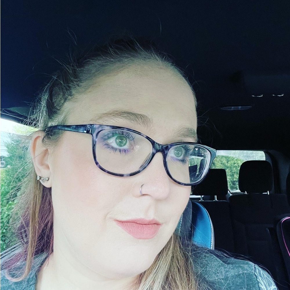 Meet your Posher, Megan